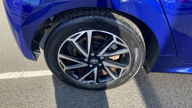 Toyota Yaris 1.5 Hybrid Design 5dr CVT Hybrid Hatchback